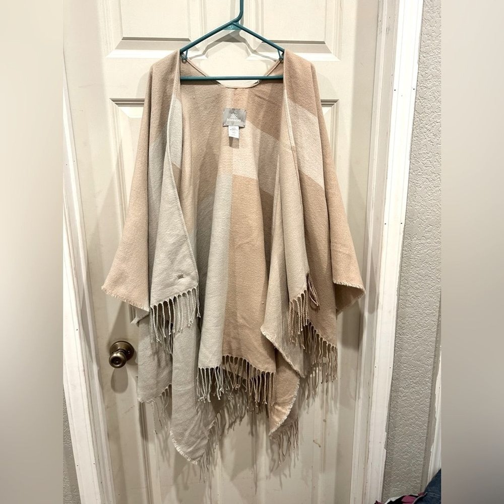 Soia & Kyo Womens Colorblock Fringe Poncho Wrap Beige Tan One Size Neutral Boho